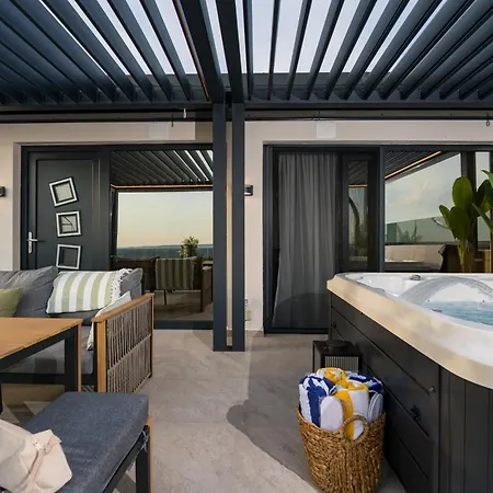 Apartman Vista Azura - Sea View & Private Jacuzzi