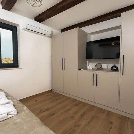 Vista Azura - Sea View & Private Jacuzzi * Rtina