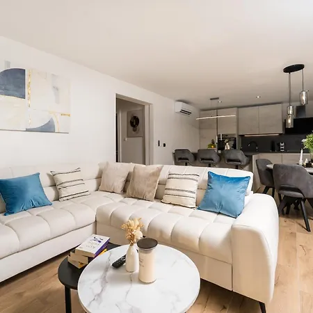 Vista Azura - Sea View & Private Jacuzzi