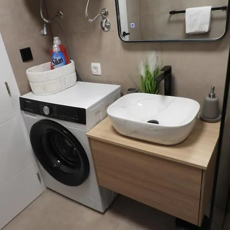 Vista Azura - Sea View & Private Jacuzzi Apartman *