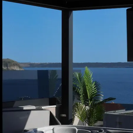 Vista Azura - Sea View & Private Jacuzzi Rtina