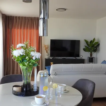 Vista Azura - Sea View & Private Jacuzzi * Rtina