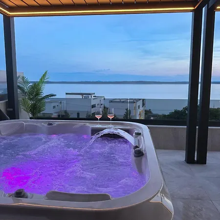 Apartman Vista Azura - Sea View & Private Jacuzzi *