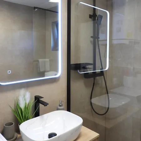 Vista Azura - Sea View & Private Jacuzzi